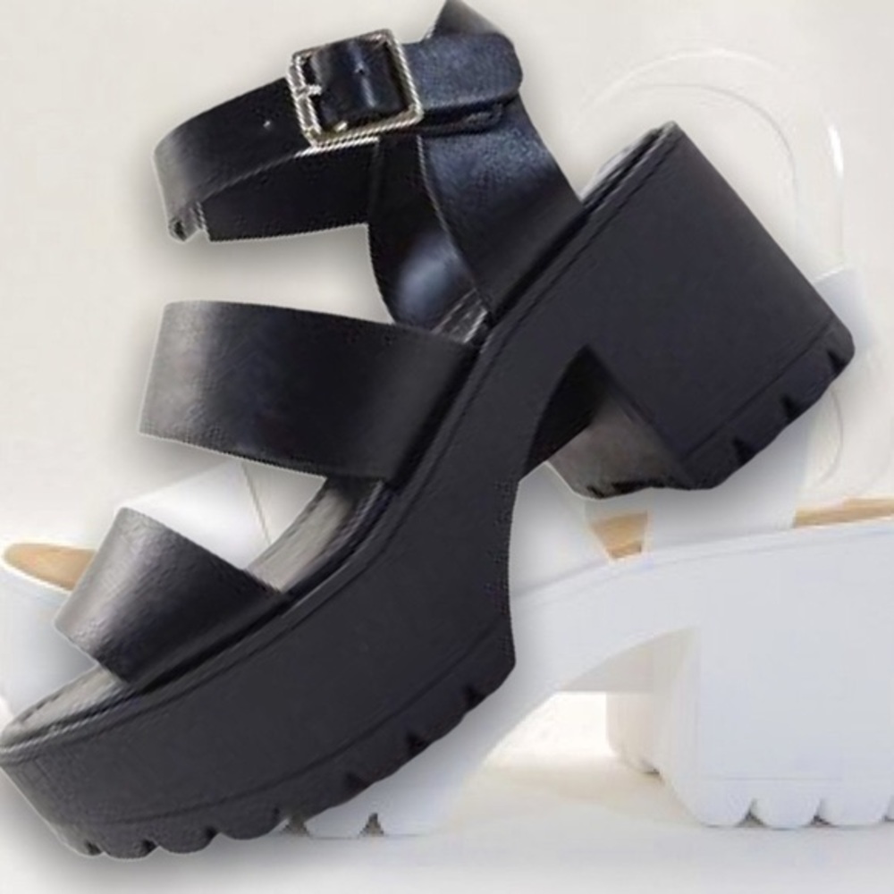 Soda ACCOUNT Black Chunky Lug Sole Platform Sandals 7